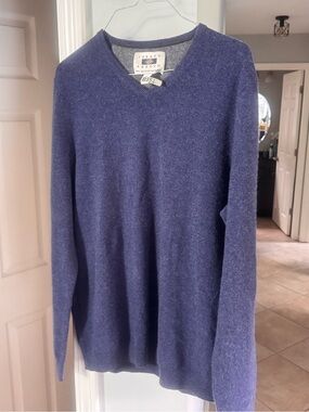 Joseph Abboud Men's V-Neck Sweater in Deep Navy Blue